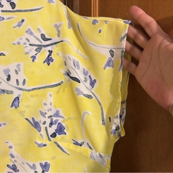 CAbi floral Yellow Women's Top size medium - Picture 5 of 7